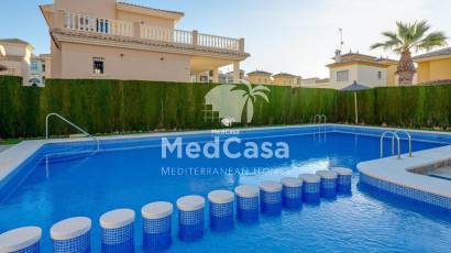 Segunda mano - Adosado -
Orihuela Costa - Los Altos