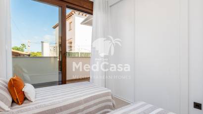 Neubau - Erdgeschosswohnung -
Torrevieja