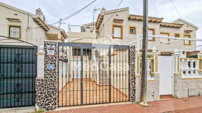 Segunda mano - Adosado -
Orihuela Costa