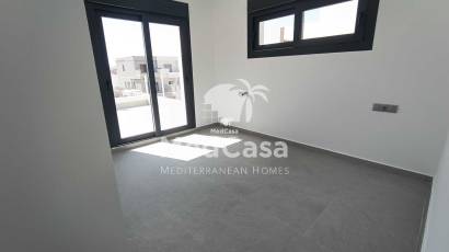 Neubau - Villa -
Daya Nueva