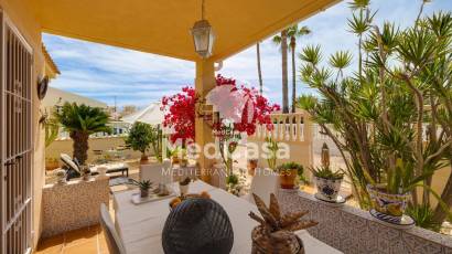 Resale - Semi detached  -
Torrevieja - Nueva Torrevieja - Aguas Nuevas