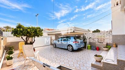 Wiederverkauf - Reihenhaus -
Torrevieja