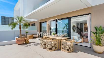 Obra nueva - Semi pareado -
Dolores