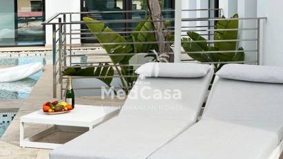 Resale - Villa -
Jávea - Cansalades