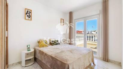 Resale - Villa -
Torrevieja - El chaparral