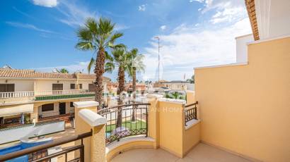 Resale - Townhouse -
Ciudad Quesada - Lo Marabú