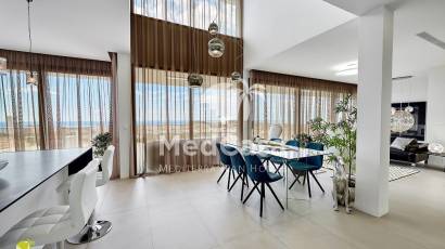 Obra nueva - Villa -
Finestrat