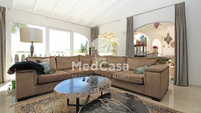 Resale - Villa -
Benissa - San Jaime