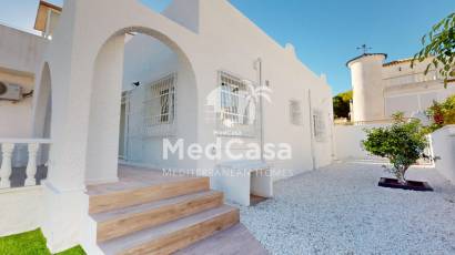 Wiederverkauf - Reihenhaus -
Orihuela Costa - Villamartín-Las Filipinas