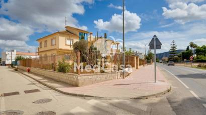 Resale - Villa -
Orihuela Costa - Hurchillo