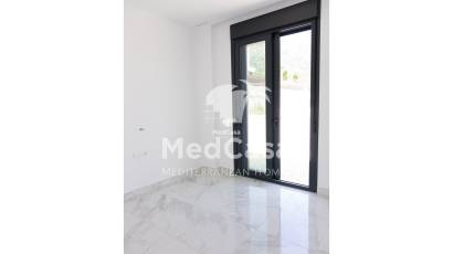 Obra nueva - Villa -
Polop de La Marina