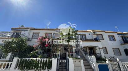 Resale - Apartment -
Orihuela Costa - Los Almendros-La Florida