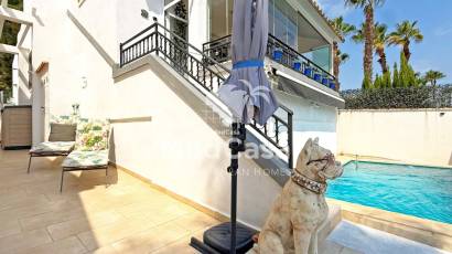 Resale - Villa -
Orihuela Costa - Villamartín