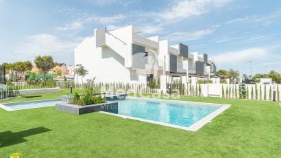 Neubau - Erdgeschosswohnung -
Los Balcones (Torrevieja)
