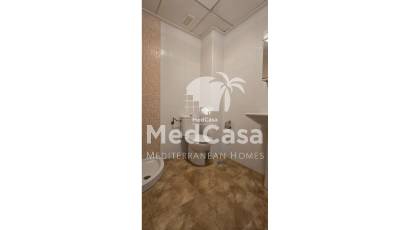 Resale - Ground floor apartment -
Formentera del Segura