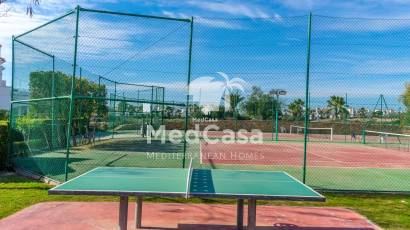 Resale - Corner Townhouse -
Balsicas