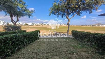 Segunda mano - Apartamento planta baja -
Roldan