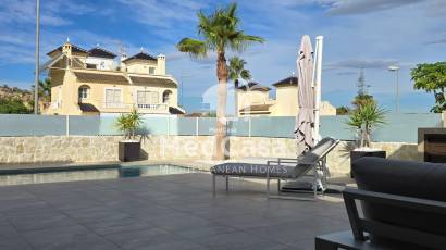 Obra nueva - Villa -
Rojales