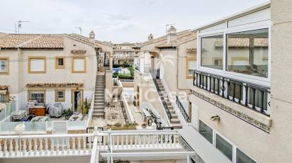 Segunda mano - Adosado -
Orihuela Costa