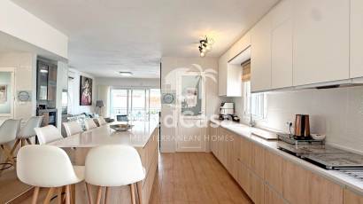 Resale - Villa -
Orihuela Costa - Villamartín