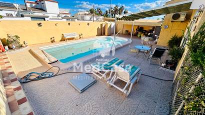 Wiederverkauf - Semi - Detached Villa -
Torrevieja - San Luis