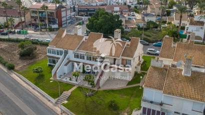 Segunda mano - Apartamento -
Orihuela Costa - Villamartín