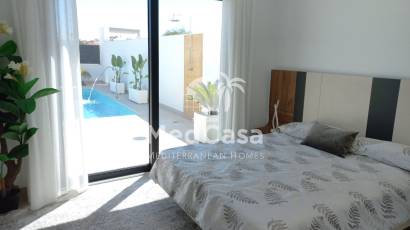 Obra nueva - Villa -
Benijofar