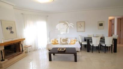 Resale - Villa -
Mil Palmeras
