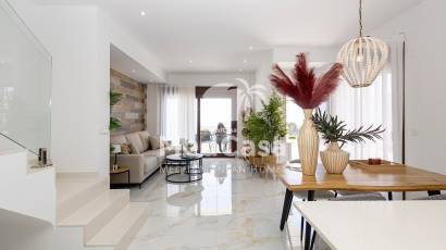 Obra nueva - Villa -
Polop de La Marina