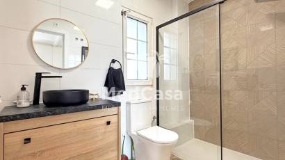 Resale - Villa -
Orihuela Costa - Villamartín