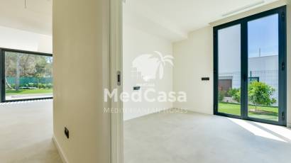 Obra nueva - Villa -
Finestrat