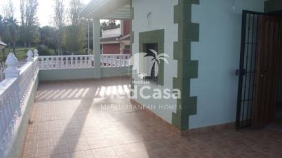 Obra nueva - Villa -
Torrevieja