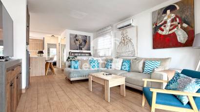 Resale - Villa -
Orihuela Costa - Villamartín