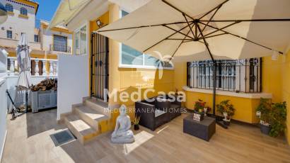 Segunda mano - Adosado esquina -
Guardamar del Segura - Guardamar