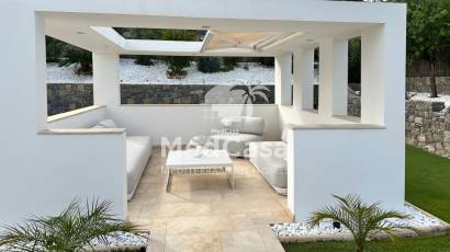 Resale - Villa -
Jávea - Cansalades