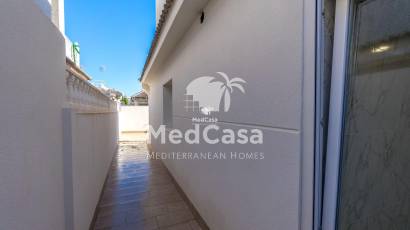 Resale - Villa -
Torrevieja - El chaparral