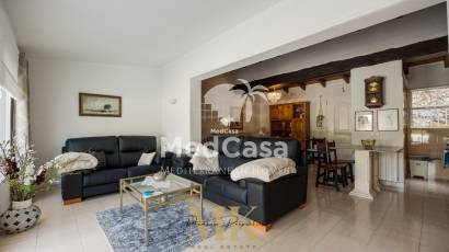 Wiederverkauf - Villa -
Denia - Montgó