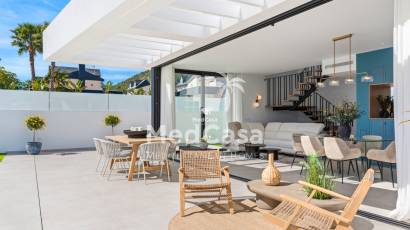 Obra nueva - Villa -
Polop de La Marina