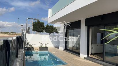 Obra nueva - Villa -
Roldan