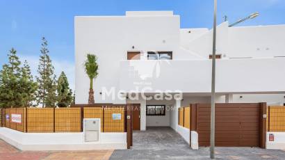 Obra nueva - Villa -
Los Alcázares