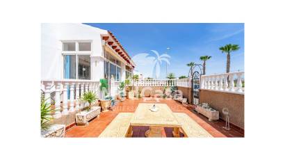 Wiederverkauf - Eckreihenhaus -
Orihuela Costa - Punta Prima