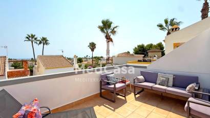 Resale - Villa -
Orihuela Costa - Villamartín