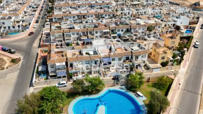 Resale - Apartment -
Orihuela Costa - Los Almendros-La Florida