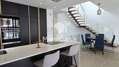 Resale - Semi detached  -
Dolores