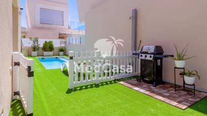 Segunda mano - Villa -
Pilar de la Horadada - Pueblo Latino