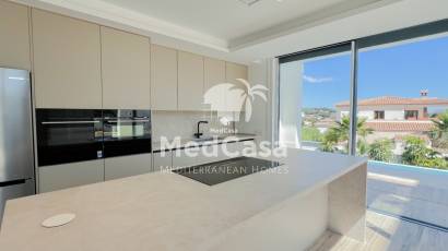 Obra nueva - Villa -
Benissa