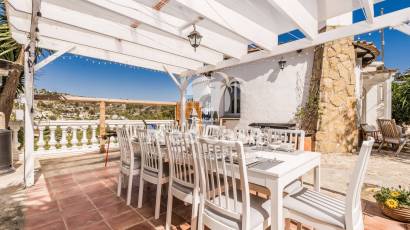 Resale - Villa -
Benissa - Montemar