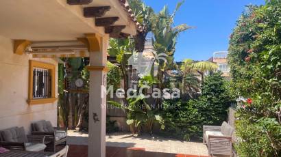 Resale - Townhouse -
Orihuela Costa - La Regia