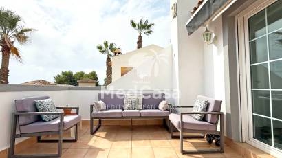 Resale - Villa -
Orihuela Costa - Villamartín