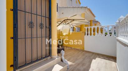 Segunda mano - Adosado esquina -
Guardamar del Segura - Guardamar